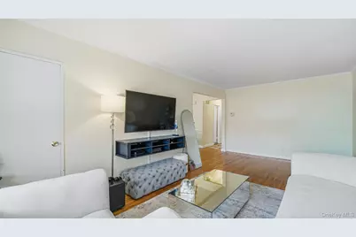 14101 Jewel Avenue, Flushing, NY 11367 - Photo 16