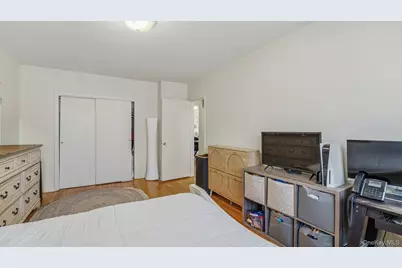 14101 Jewel Avenue, Flushing, NY 11367 - Photo 14