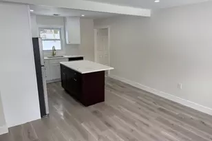 1052 Bay Shore Ave, Bay Shore, NY 11706 - Photo 10