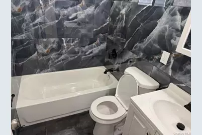 1052 Bay Shore Avenue, Bay Shore, NY 11706 - Photo 18