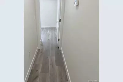 1052 Bay Shore Avenue, Bay Shore, NY 11706 - Photo 26