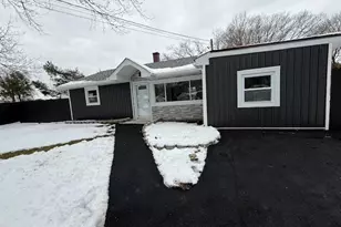 1052 Bay Shore Ave, Bay Shore, NY 11706 - Photo 2