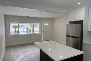 1052 Bay Shore Ave, Bay Shore, NY 11706 - Photo 4