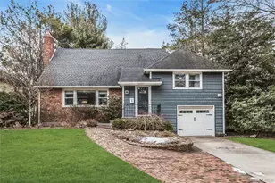 16 Cliff Way, Port Washington, NY 11050 - Photo 2