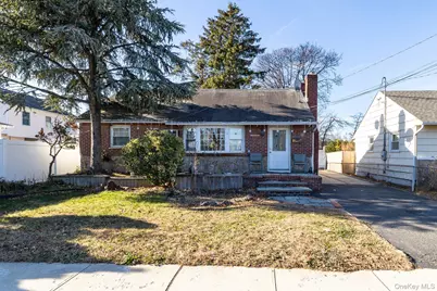 5 Gardner Avenue, Hicksville, NY 11801 - Photo 2