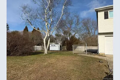 5 Denise Drive, Patchogue, NY 11772 - Photo 4