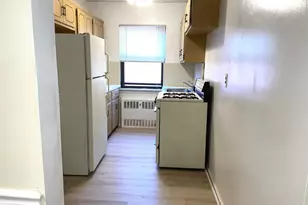 22 Lawrence Dr, White Plains, NY 10603 - Photo 2