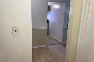 22 Lawrence Dr, White Plains, NY 10603 - Photo 8