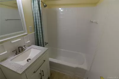 54-44 Little Neck Parkway #6V, Little Neck, NY 11362 - Photo 20