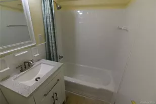 54-44 Little Neck Pkwy, Little Neck, NY 11362 - Photo 20