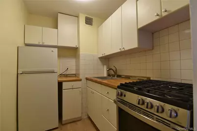 54-44 Little Neck Parkway #6V, Little Neck, NY 11362 - Photo 12