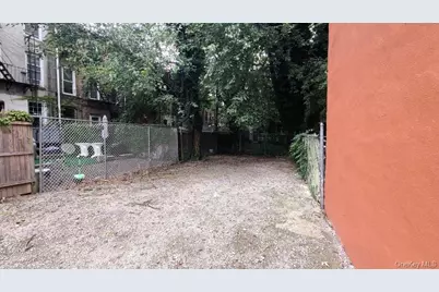9 Marconi Place, Brooklyn, NY 11233 - Photo 4