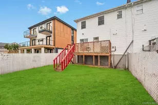 102-02 163rd Dr, Howard Beach, NY 11414 - Photo 14