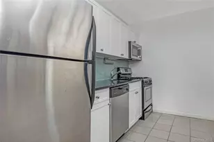 251 W Broadway, Long Beach, NY 11561 - Photo 10