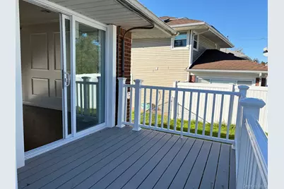 8 Spector Lane, Plainview, NY 11803 - Photo 14