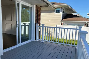 8 Spector Ln, Plainview, NY 11803 - Photo 14