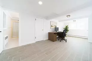 8 Spector Ln, Plainview, NY 11803 - Photo 12