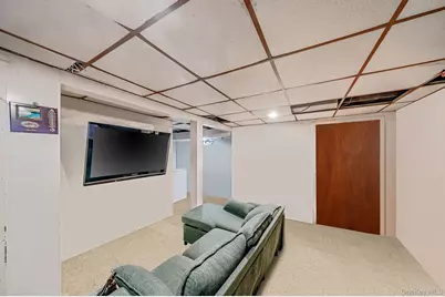 64 E Chester Street, Valley Stream, NY 11580 - Photo 16