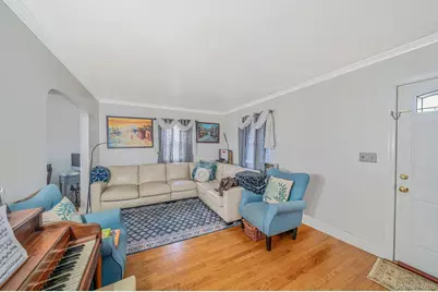 64 E Chester Street, Valley Stream, NY 11580 - Photo 4