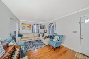 64 E Chester St, Valley Stream, NY 11580 - Photo 4