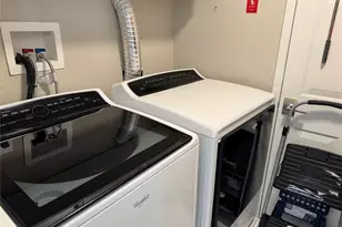 910 Altessa Blvd, Melville, NY 11747 - Photo 16