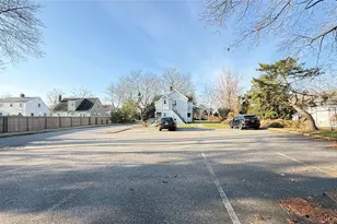 982 Roanoke Ave, Riverhead, NY 11901 - Photo 6