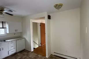 29 Hendrick Ave, Glen Cove, NY 11542 - Photo 4