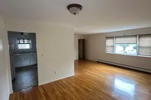 29 Hendrick Ave, Glen Cove, NY 11542 - Photo 8