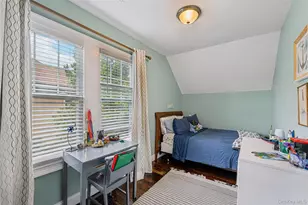 27 Hewlett Ct, Babylon, NY 11702 - Photo 22