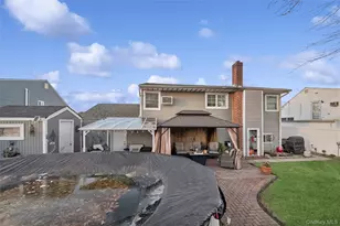 14 Blanchard St, West Babylon, NY 11704 - Photo 18