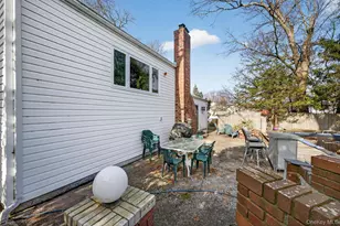 111 Shinbone Ln, Commack, NY 11725 - Photo 30