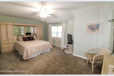 135 Freedom Ave, New York, NY 10314 - Photo 10