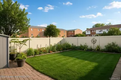 135 Freedom Ave, New York, NY 10314 - Photo 24