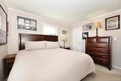 27 Seaton Street, Massapequa, NY 11758 - Photo 12