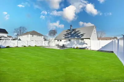 27 Seaton Street, Massapequa, NY 11758 - Photo 22