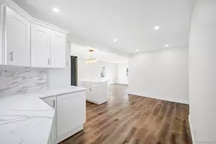 110 Monroe Ave, Patchogue, NY 11772 - Photo 12