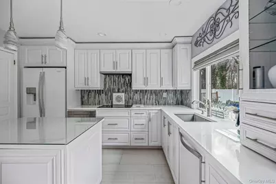 32 San Rafael Avenue, Holbrook, NY 11741 - Photo 24