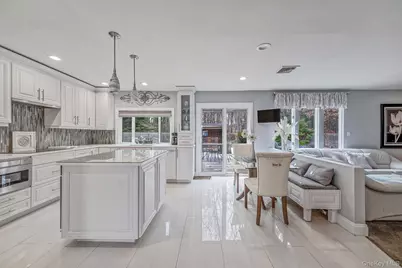 32 San Rafael Avenue, Holbrook, NY 11741 - Photo 22