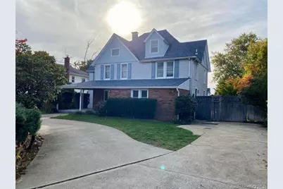 460 Bayview Avenue S #2nd Fl, Freeport, NY 11520 - Photo 1