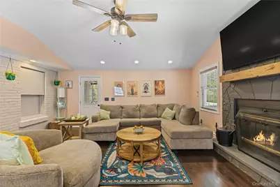10 Helin Road, Hopewell Junction, NY 12533 - Photo 16