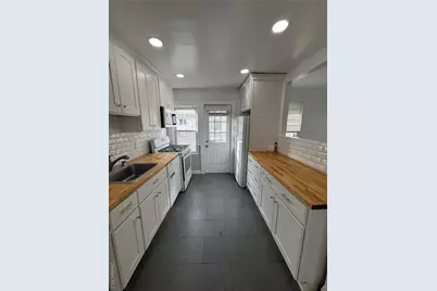 10 Dorothy Court, Merrick, NY 11566 - Photo 6