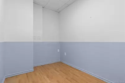 12115 Jamaica Avenue, Richmond Hill, NY 11418 - Photo 8