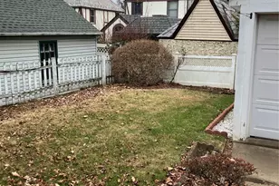 4627 Jayson Ave, Great Neck, NY 11020 - Photo 4