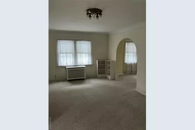 4627 Jayson Avenue, Great Neck, NY 11020 - Photo 8