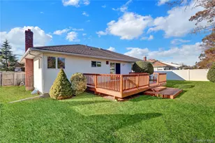 607 St George Ave, North Babylon, NY 11703 - Photo 30