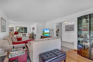 607 St George Ave, North Babylon, NY 11703 - Photo 6