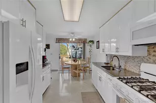 607 St George Ave, North Babylon, NY 11703 - Photo 12