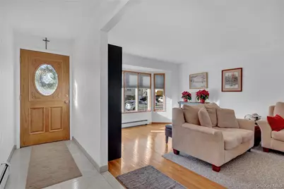 607 Saint George Avenue, North Babylon, NY 11703 - Photo 4