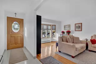 607 St George Ave, North Babylon, NY 11703 - Photo 4