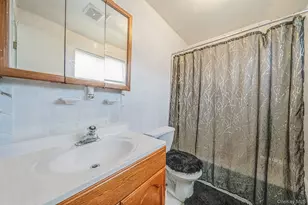 167-40 145th Dr, Jamaica, NY 11434 - Photo 12